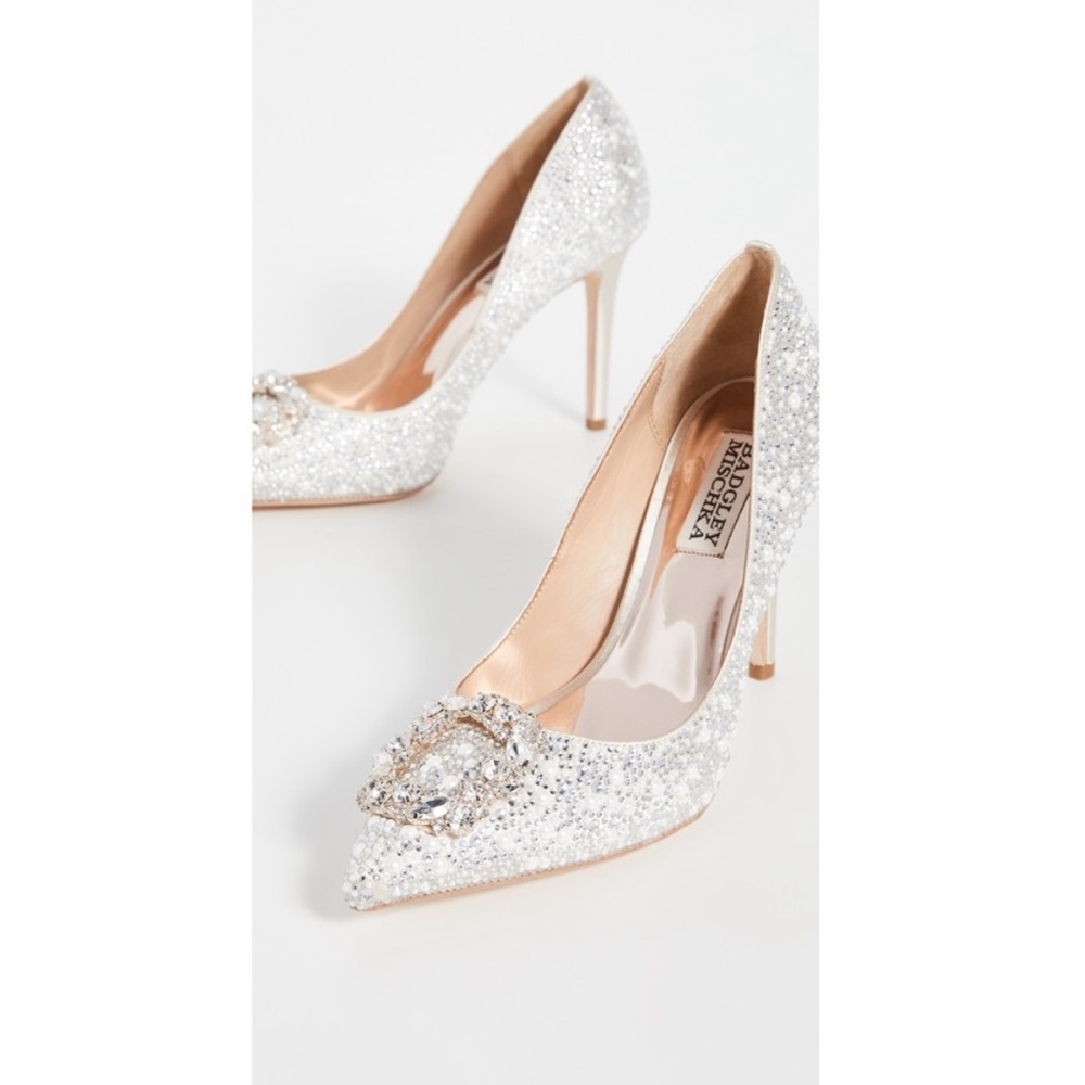 NEW Badgley Mischka Cher li Women's Silver Heels